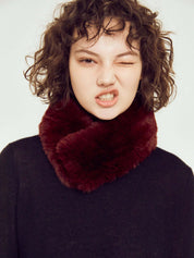 [SIGNATURE LINE] FAUX FUR RONNI NECK WARMER