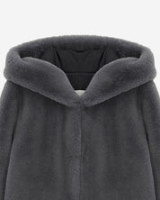 [SIGNATURE LINE] FAUX FUR BIEN HOODED SHORT JACKET